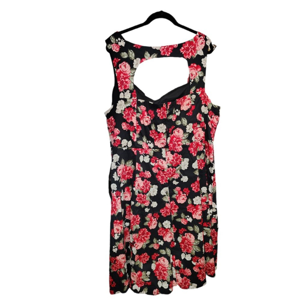Torrid Floral Cutout Swing Dress Size 26 - Picture 2 of 7